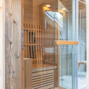 Huskys-6975 Huskys-6975